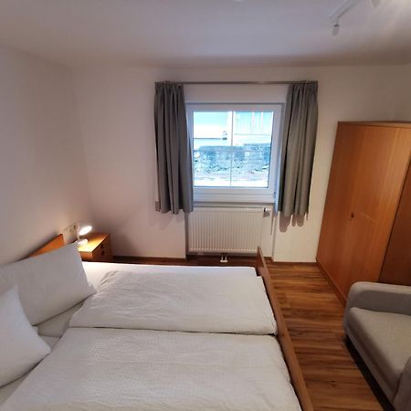 Apartments Haus Schoen - Preise Inclusive Pitztal Sommer Card Jerzens Room photo