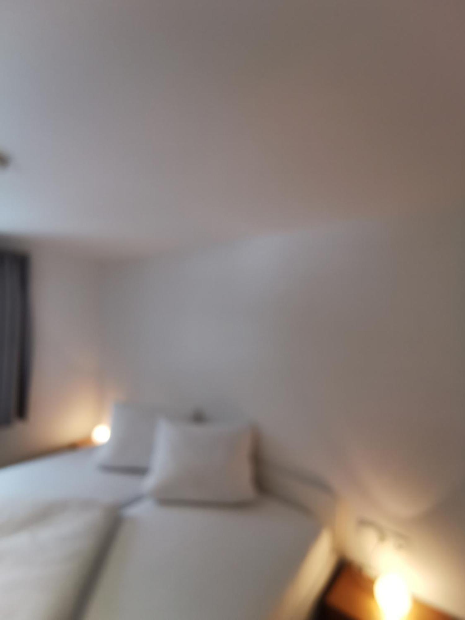 Apartments Haus Schoen - Preise Inclusive Pitztal Sommer Card Jerzens Room photo